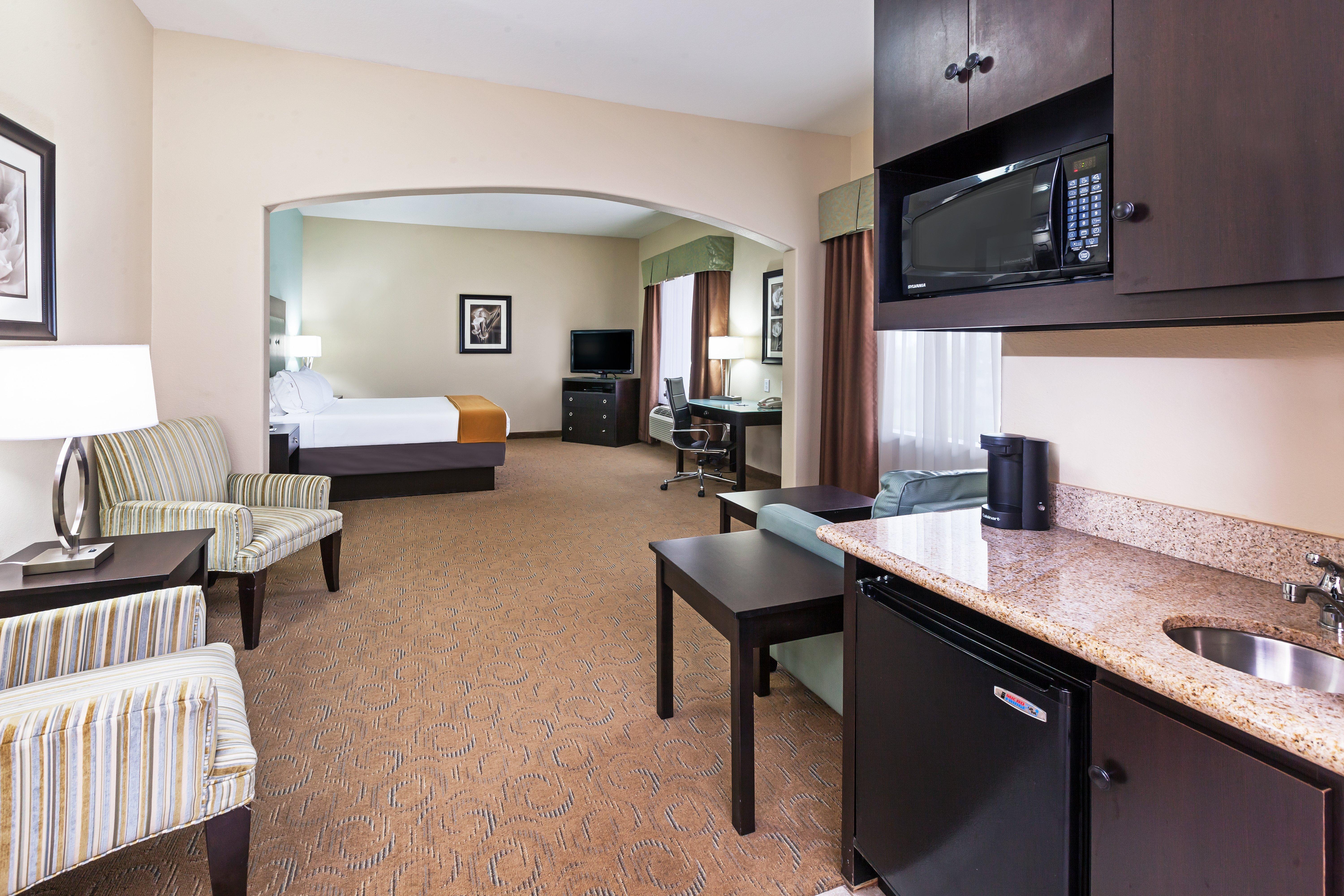 Holiday Inn Express & Suites Victoria, An Ihg Hotel Exterior foto