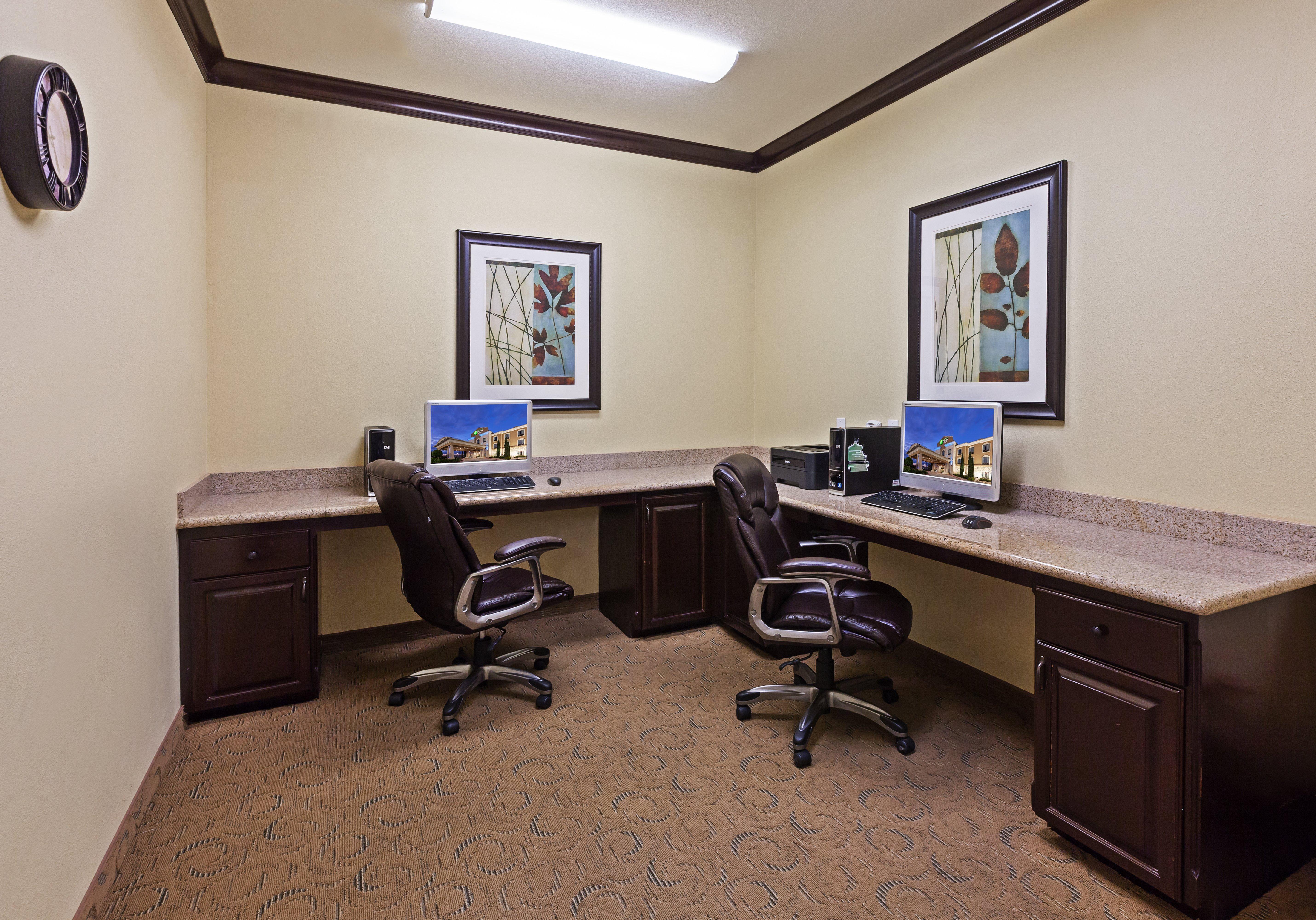 Holiday Inn Express & Suites Victoria, An Ihg Hotel Exterior foto