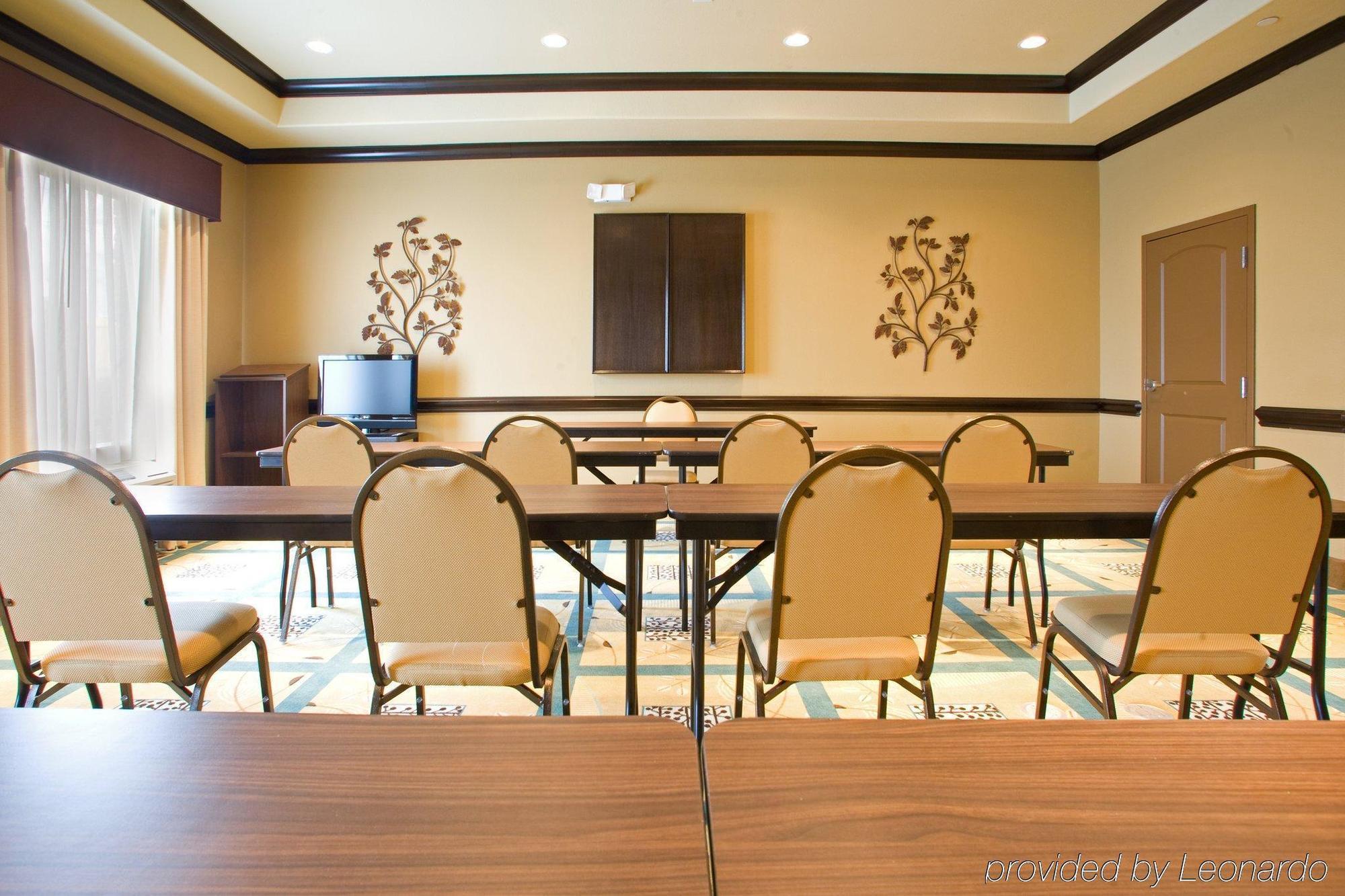 Holiday Inn Express & Suites Victoria, An Ihg Hotel Exterior foto