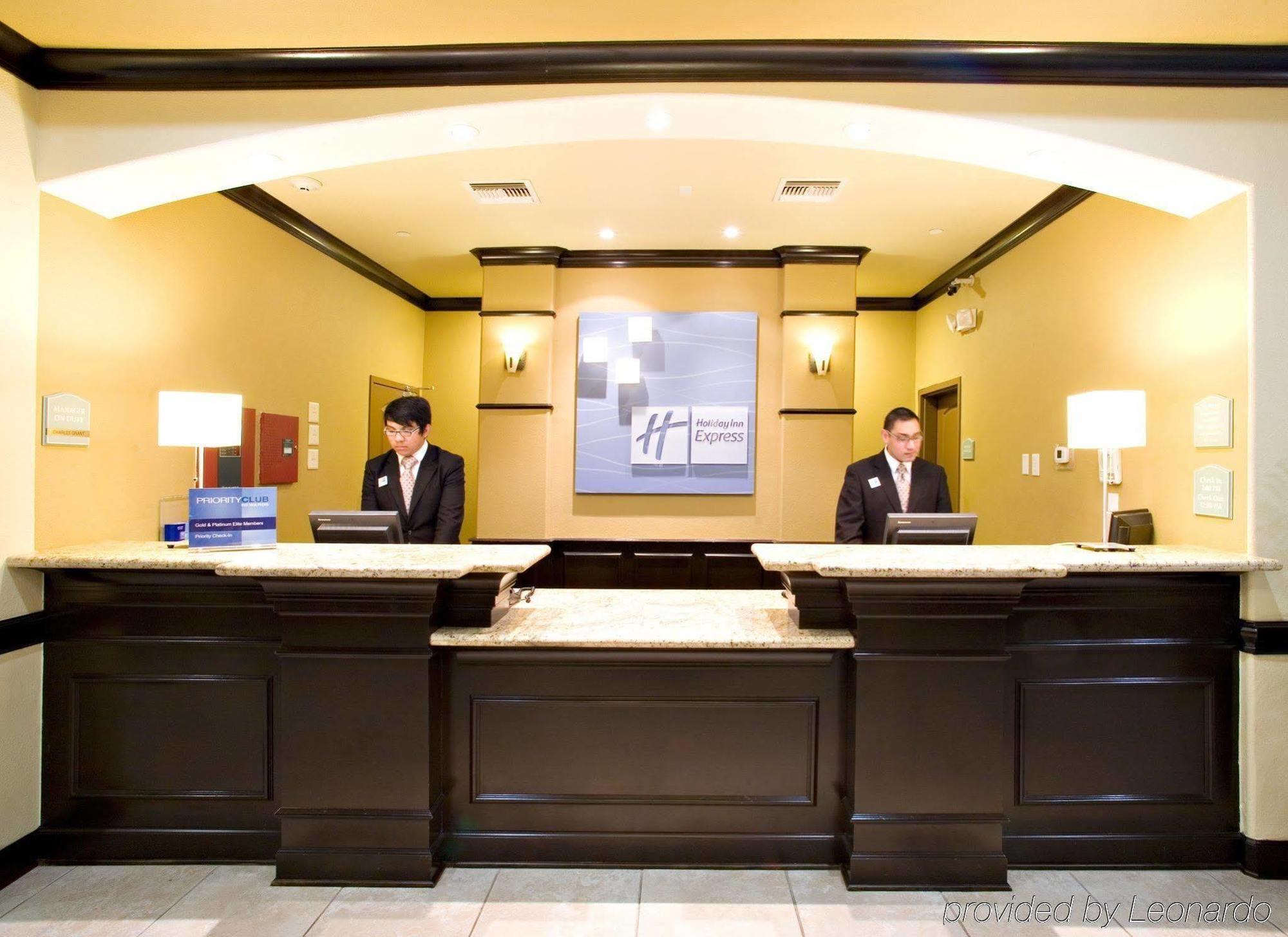 Holiday Inn Express & Suites Victoria, An Ihg Hotel Interior foto